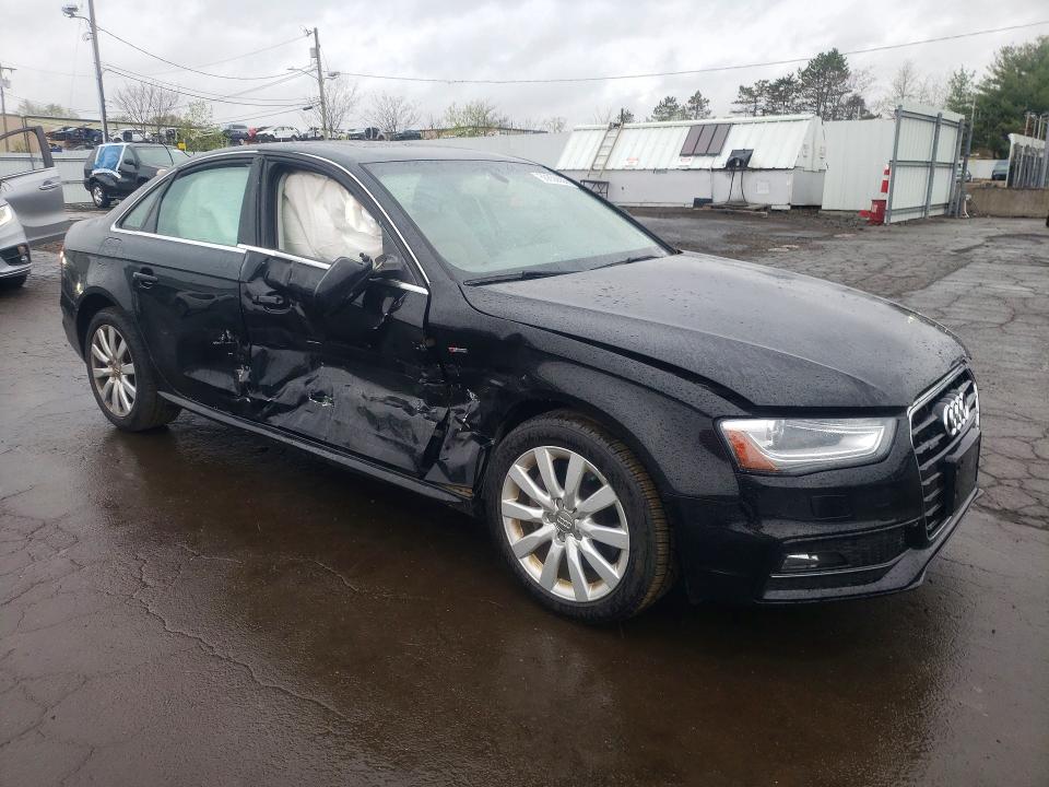 50850686 :رقم المزاد ، WAUBFAFL8FA029339 vin ، 2015 Audi A4 مزاد بيع