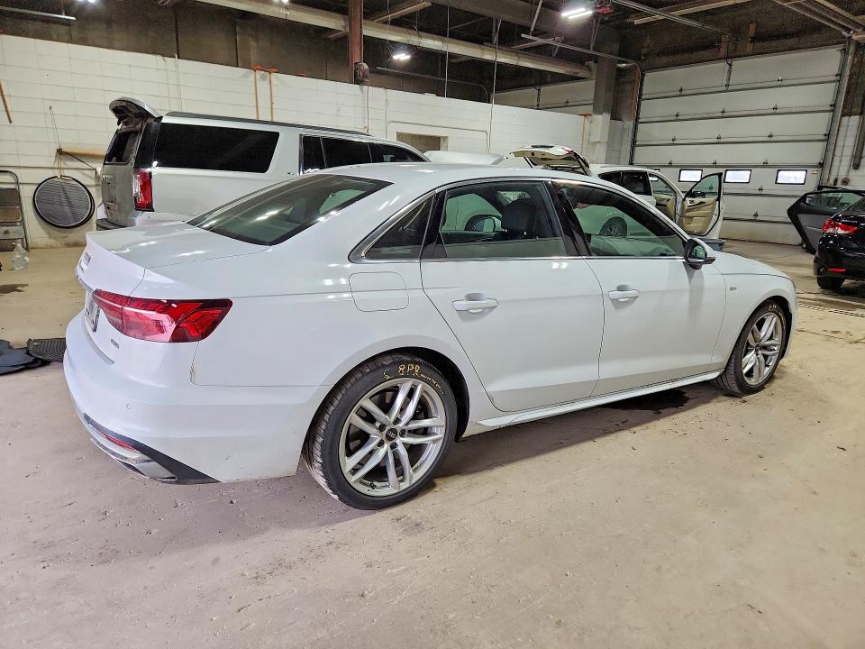 Продаж на аукціоні авто 2022 Audi A4, vin: WAUEAAF47NN008168, номер лоту: 49493026