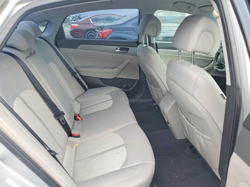 2017 Hyundai Sonata Hybrid მანქანა იყიდება აუქციონზე, vin: KMHE24L36HA063411, აუქციონის ნომერი: 46488166