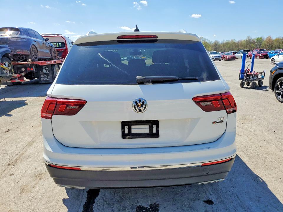 Продаж на аукціоні авто 2018 Volkswagen Tiguan, vin: 3VV4B7AX1JM077816, номер лоту: 50618556