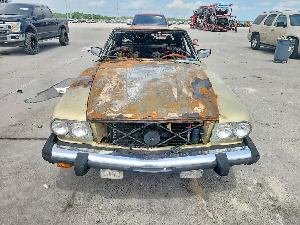 51105006 :رقم المزاد ، 10704412041837 vin ، 1977 Mercedes-benz 450 Sl مزاد بيع