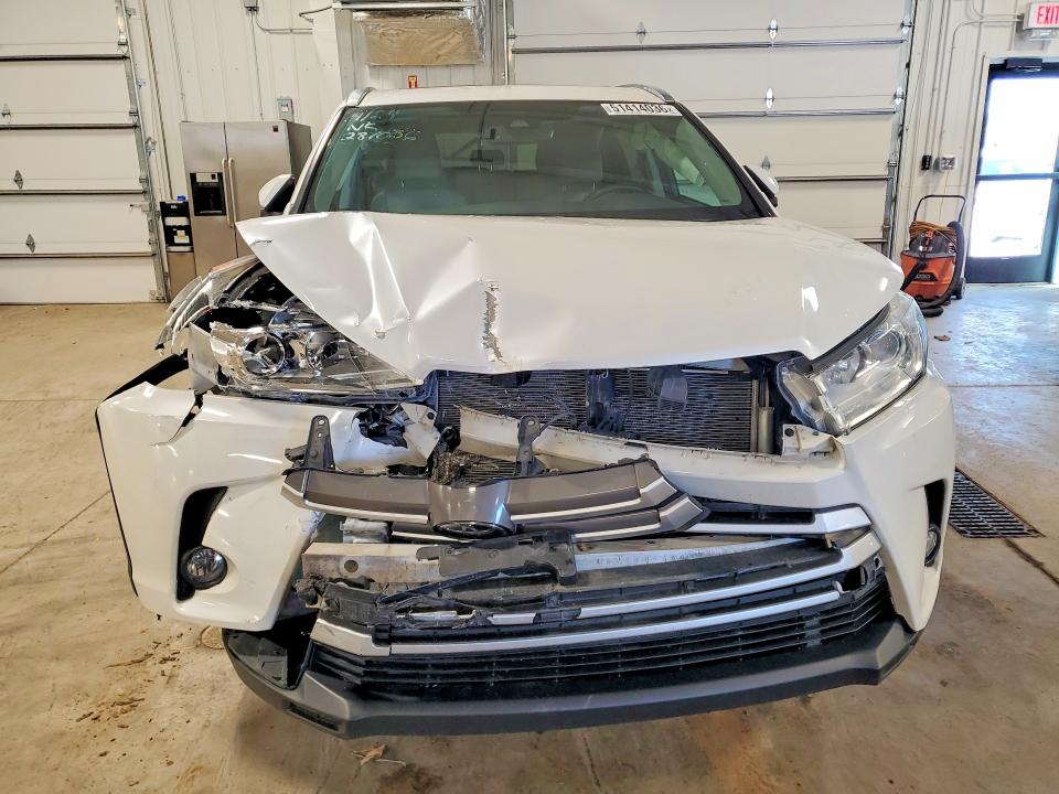 Aukcja sprzedaży 2018 Toyota Highlander, vin: 5TDJZRFH1JS811767, numer aukcji: 51414036