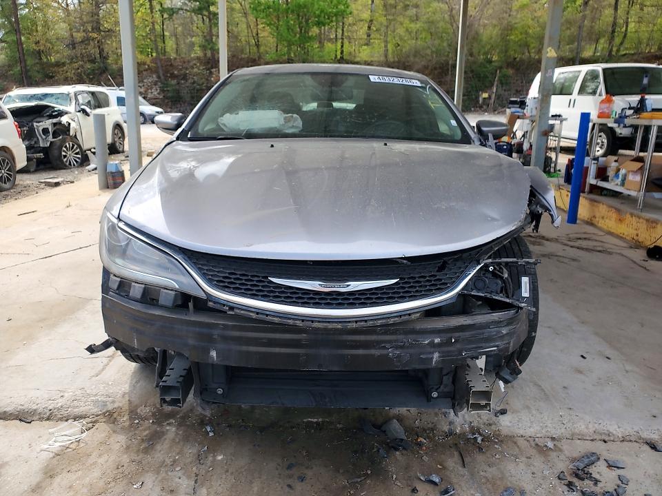 2015 Chrysler 200 მანქანა იყიდება აუქციონზე, vin: 1C3CCCAB1FN702303, აუქციონის ნომერი: 48323286