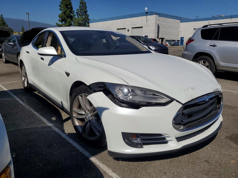 Продажа на аукционе авто 2013 Tesla Model S, vin: 5YJSA1BG5DFP09844, номер лота: 48701366