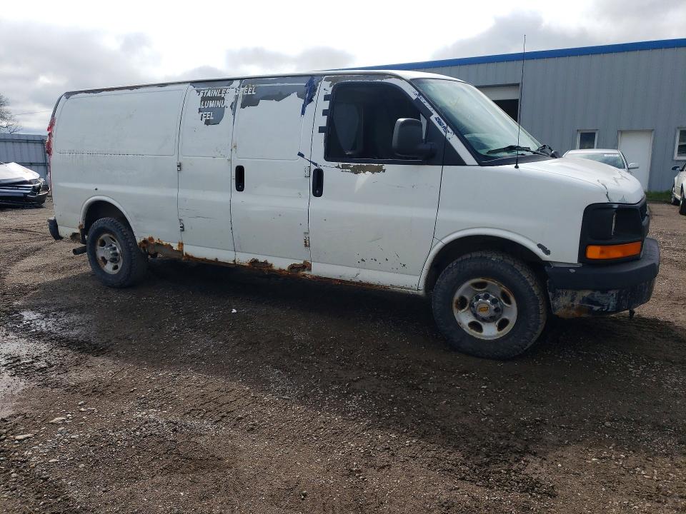 47481186 :رقم المزاد ، 1GCZGGBA5A1128151 vin ، 2010 Chev Express G2500 مزاد بيع