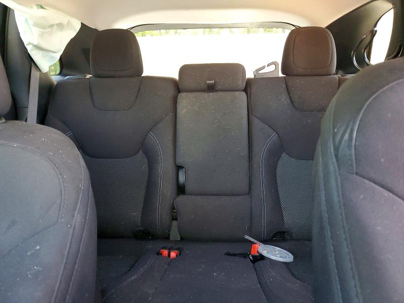 48712346 :رقم المزاد ، 1C4PJLCB7LD553560 vin ، 2020 Jeep Cheeroke مزاد بيع