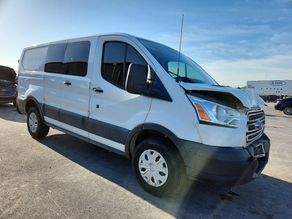 2018 Ford Transit მანქანა იყიდება აუქციონზე, vin: 1FTYR1ZM8JKB32496, აუქციონის ნომერი: 50438036