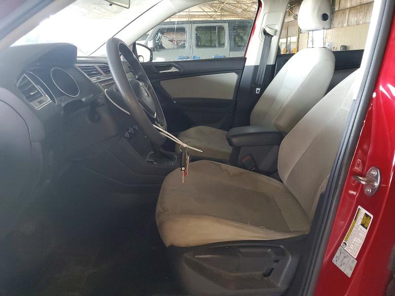 50331516 :رقم المزاد ، 3VV1B7AX2JM013559 vin ، 2018 Volkswagen Tiguan مزاد بيع
