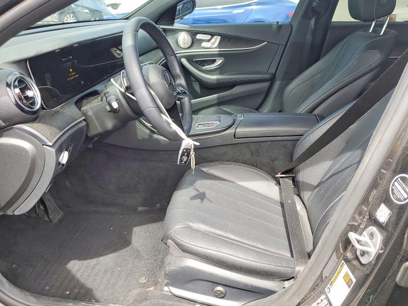 48652336 :رقم المزاد ، W1KZF8DB8NB070086 vin ، 2022 Mercedes-benz E مزاد بيع