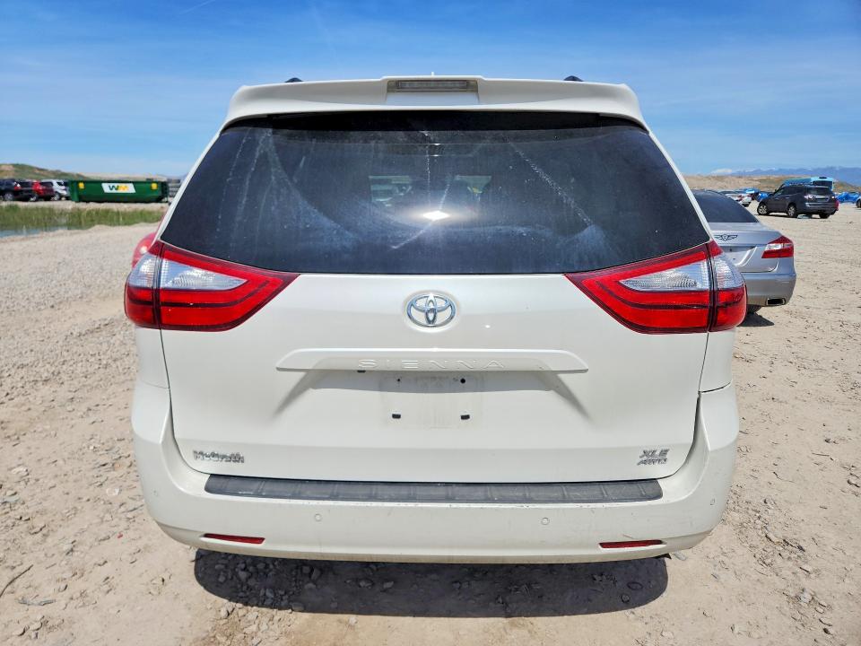 Продажа на аукционе авто 2018 Toyota Sienna, vin: 5TDDZ3DC4JS195824, номер лота: 48993116