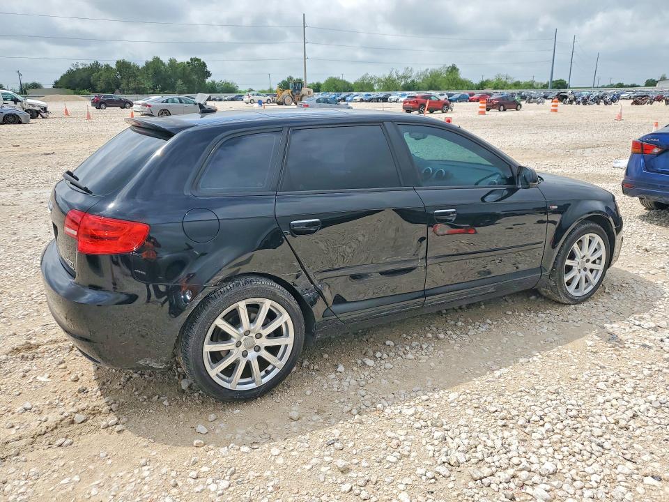 Продажа на аукционе авто 2011 Audi A3, vin: WAUMFAFM8BA136564, номер лота: 49400696