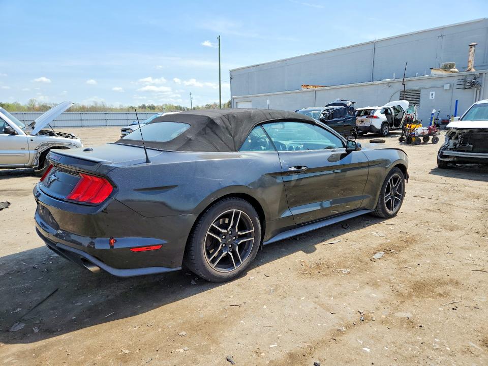 48799576 :رقم المزاد ، 1FATP8UH7J5145246 vin ، 2018 Ford Mustang مزاد بيع
