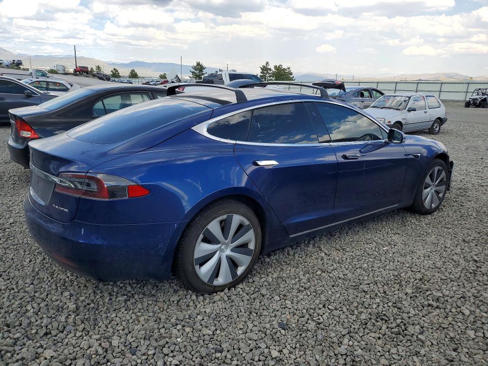 49246746 :رقم المزاد ، 5YJSA1E24LF381945 vin ، 2020 Tesla Model S مزاد بيع