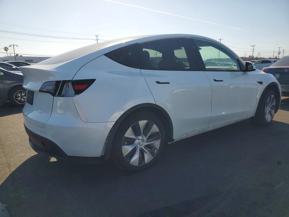 Продажа на аукционе авто 2023 Tesla Model Y, vin: 7SAYGDED1PF970486, номер лота: 47107336