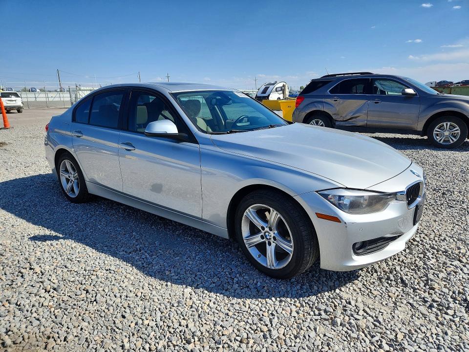 50706966 :رقم المزاد ، WBA3C3C56EPV90410 vin ، 2014 Bmw 320 مزاد بيع