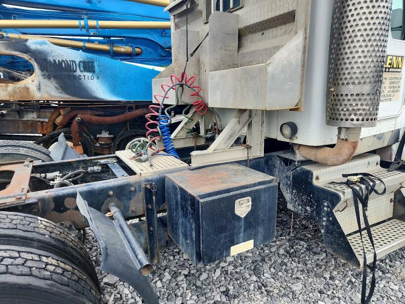 2003 Kenworth T800 მანქანა იყიდება აუქციონზე, vin: 3WKDDB9X23F387594, აუქციონის ნომერი: 51688226