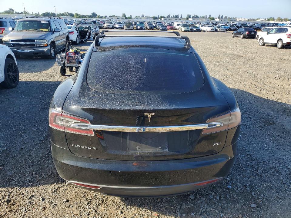 Продажа на аукционе авто 2015 Tesla Model S, vin: 5YJSA1E29FF116877, номер лота: 51146406