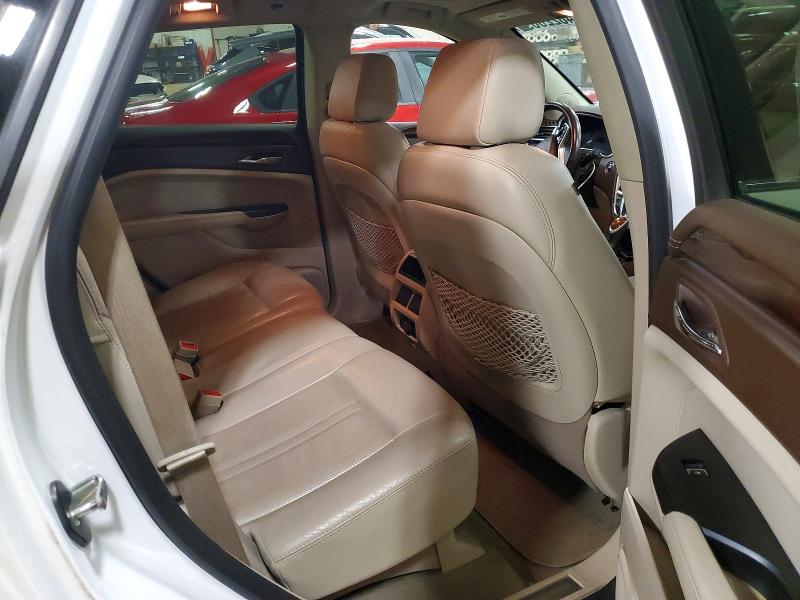 48220696 :رقم المزاد ، 3GYFNEE37FS577017 vin ، 2015 Cadillac Srx مزاد بيع