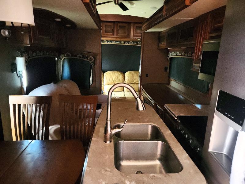 2016 Jayco Pinnacle მანქანა იყიდება აუქციონზე, vin: 1UJCJ0BV9G1RL0051, აუქციონის ნომერი: 48986456
