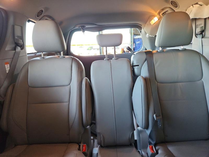 51677826 :رقم المزاد ، 5TDYZ3DC1HS889818 vin ، 2017 Toyota Sienna مزاد بيع