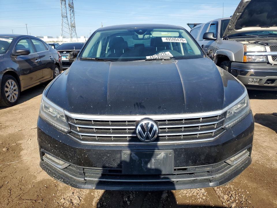 49590476 :رقم المزاد ، 1VWCM7A38GC057524 vin ، 2016 Volkswagen Passat مزاد بيع