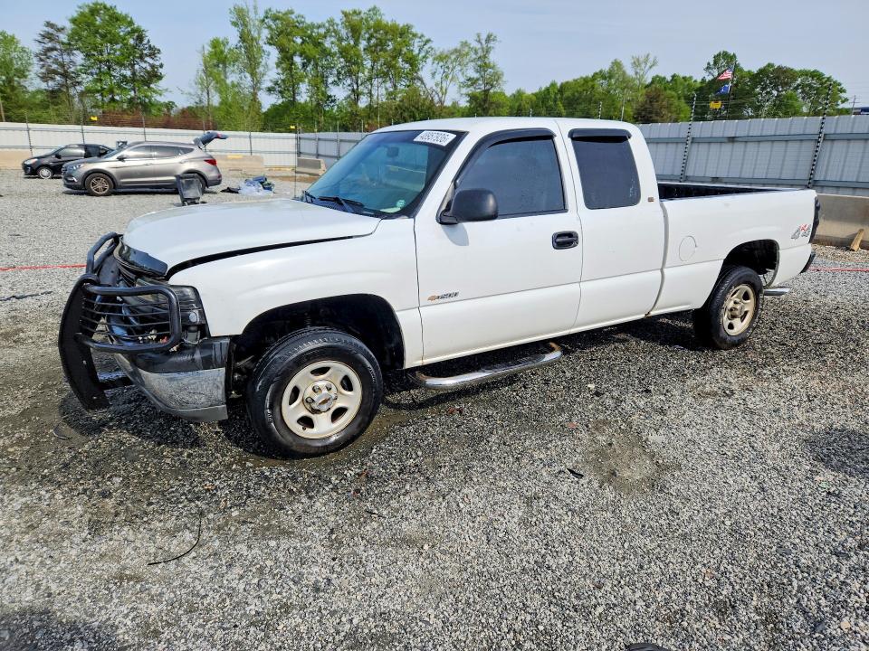Продаж на аукціоні авто 2000 Chevrolet Silverado, vin: 1GCEK19V5YE152682, номер лоту: 48957936