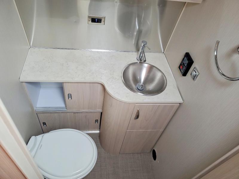 51236976 :رقم المزاد ، 1STTNYL22RJ572643 vin ، 2024 Airstream Trailer مزاد بيع