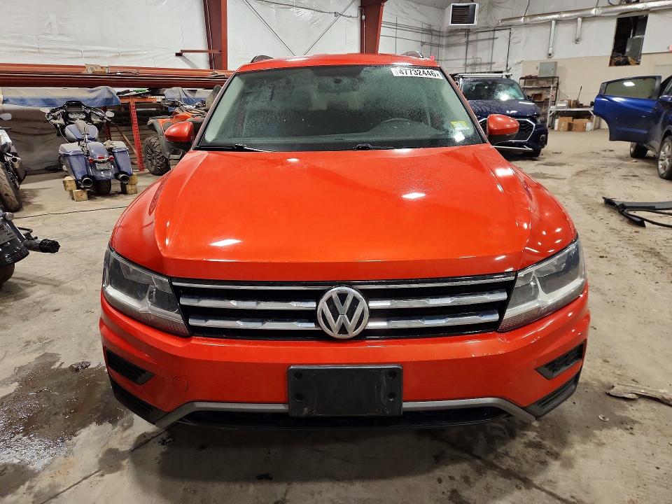 47732446 :رقم المزاد ، 3VV0B7AX6KM023217 vin ، 2019 Volkswagen Tiguan مزاد بيع