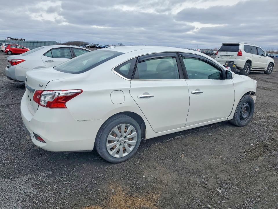 48065326 :رقم المزاد ، 3N1AB7AP8JY217406 vin ، 2018 Nissan Sentra مزاد بيع