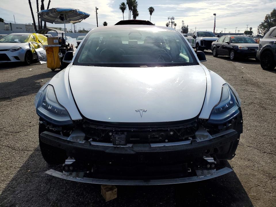 51143036 :رقم المزاد ، 5YJ3E1EAXKF300297 vin ، 2019 Tesla Model 3 مزاد بيع