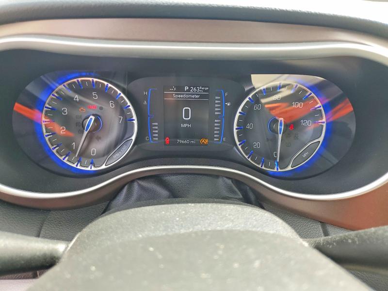 49706696 :رقم المزاد ، 2C4RC1BG0JR247699 vin ، 2018 Chrysler Pacifica مزاد بيع