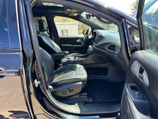 50120256 :رقم المزاد ، 2C4RC1GG9SR515188 vin ، 2025 Chrysler Pacifica مزاد بيع