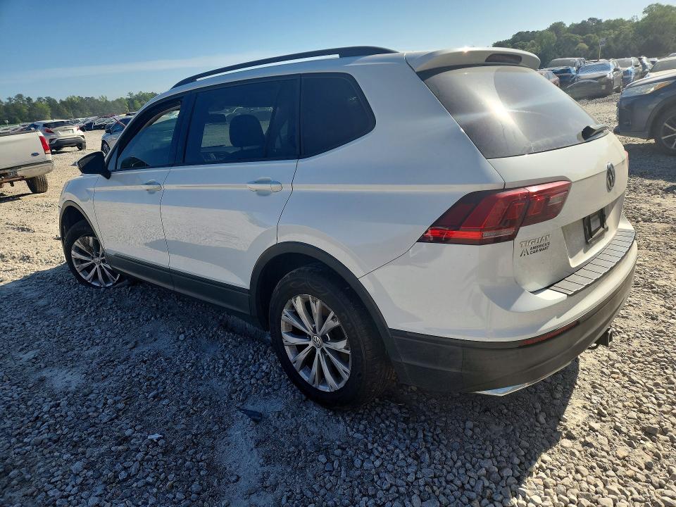 48305396 :رقم المزاد ، 3VV1B7AX1JM078953 vin ، 2018 Volkswagen Tiguan مزاد بيع