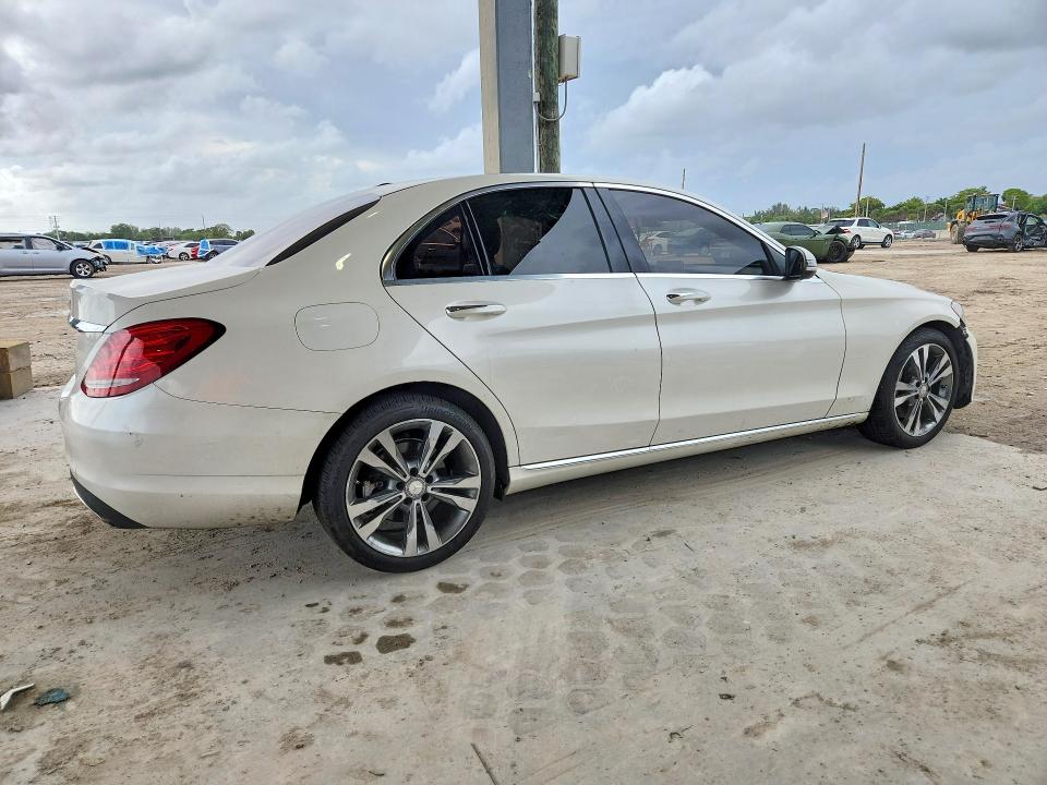 Продажа на аукционе авто 2016 Mercedes-benz C, vin: 55SWF4JB9GU132992, номер лота: 48431036