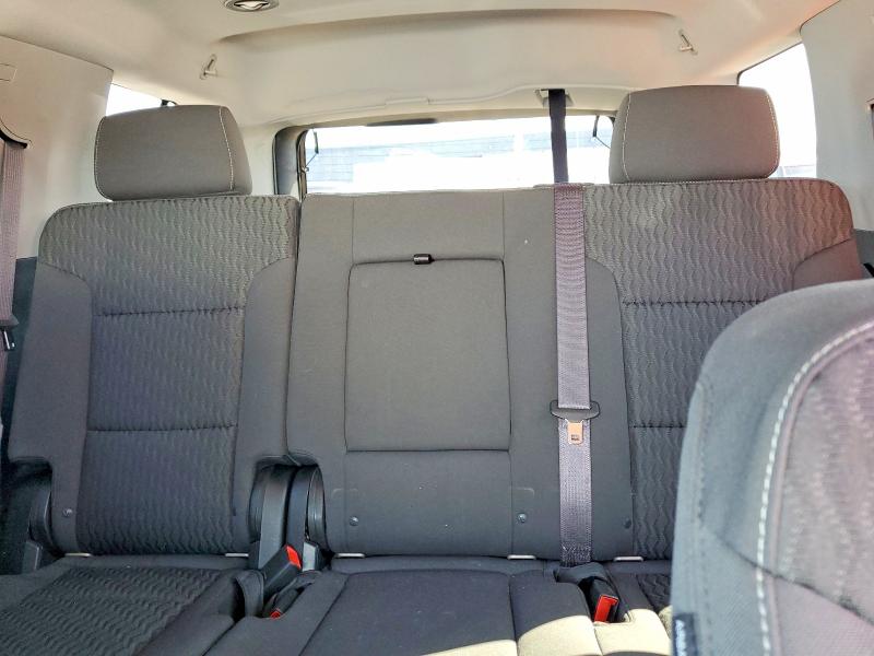 48679426 :رقم المزاد ، 1GKS2AKC6HR212302 vin ، 2017 Gmc Yukon مزاد بيع
