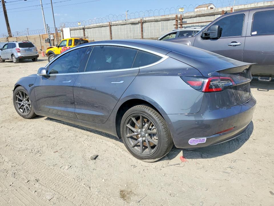 Продажа на аукционе авто 2018 Tesla Model 3, vin: 5YJ3E1EA1JF167489, номер лота: 52072576