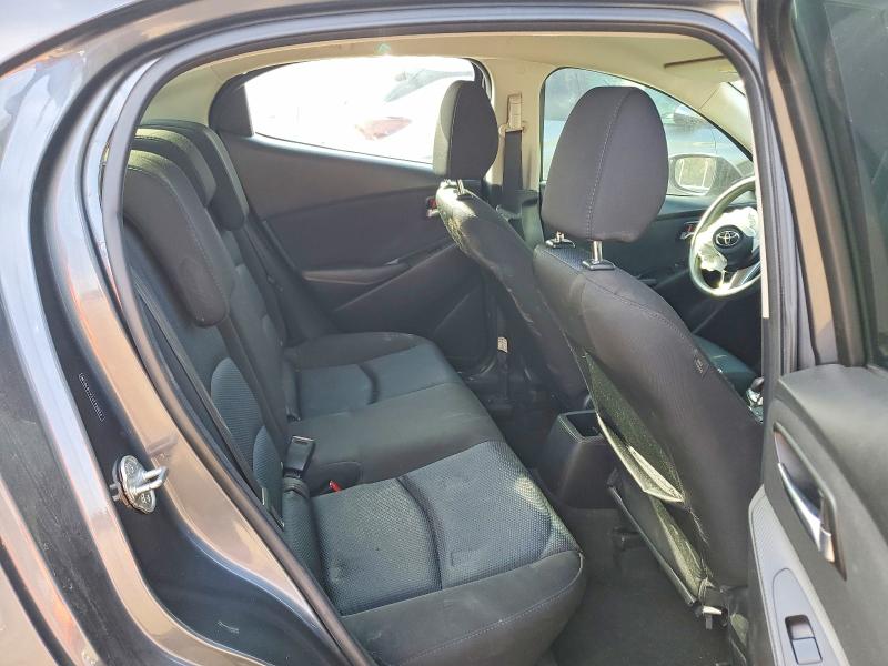 50248016 :رقم المزاد ، 3MYDLBYV2JY319624 vin ، 2018 Toyota Yaris Ia مزاد بيع