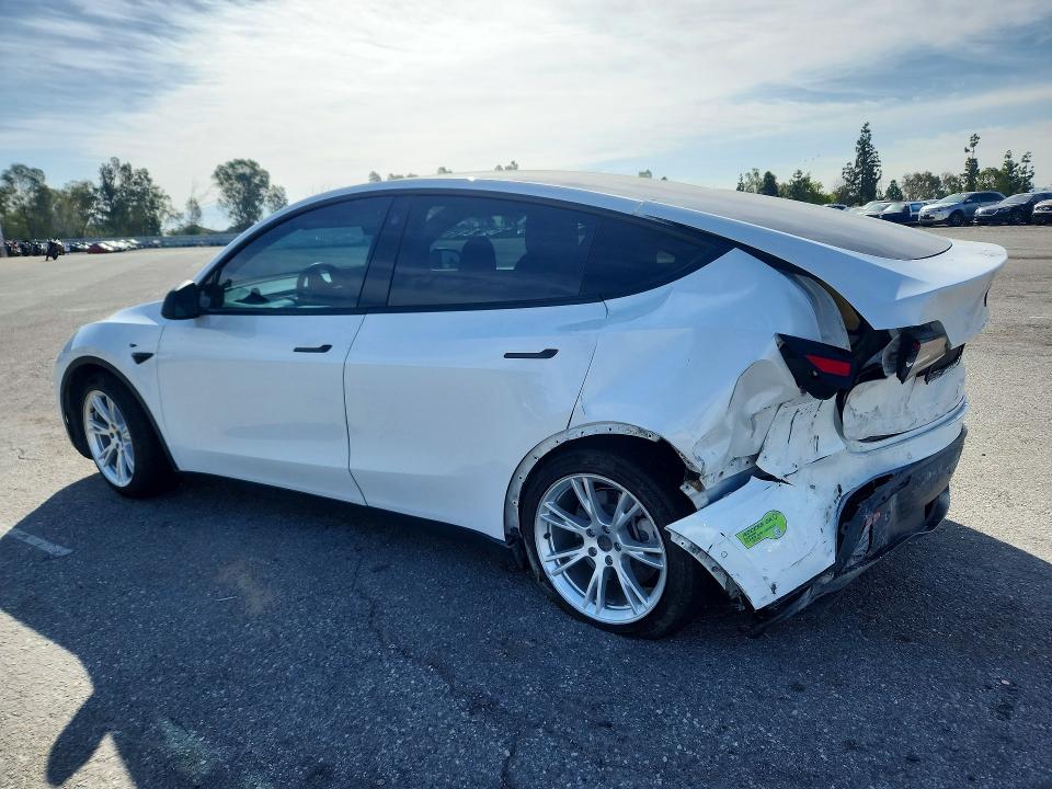50191656 :رقم المزاد ، 7SAYGDEE2NF323309 vin ، 2022 Tesla Model Y مزاد بيع
