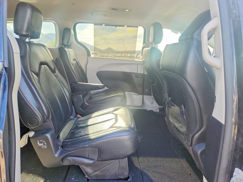 47175346 :رقم المزاد ، 2C4RC1DG0LR256967 vin ، 2020 Chrysler Voyager مزاد بيع