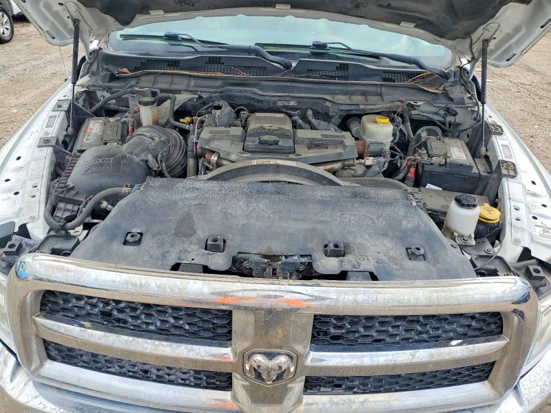 51978506 :رقم المزاد ، 3C6UR5DL8JG424782 vin ، 2018 Ram 2500 مزاد بيع