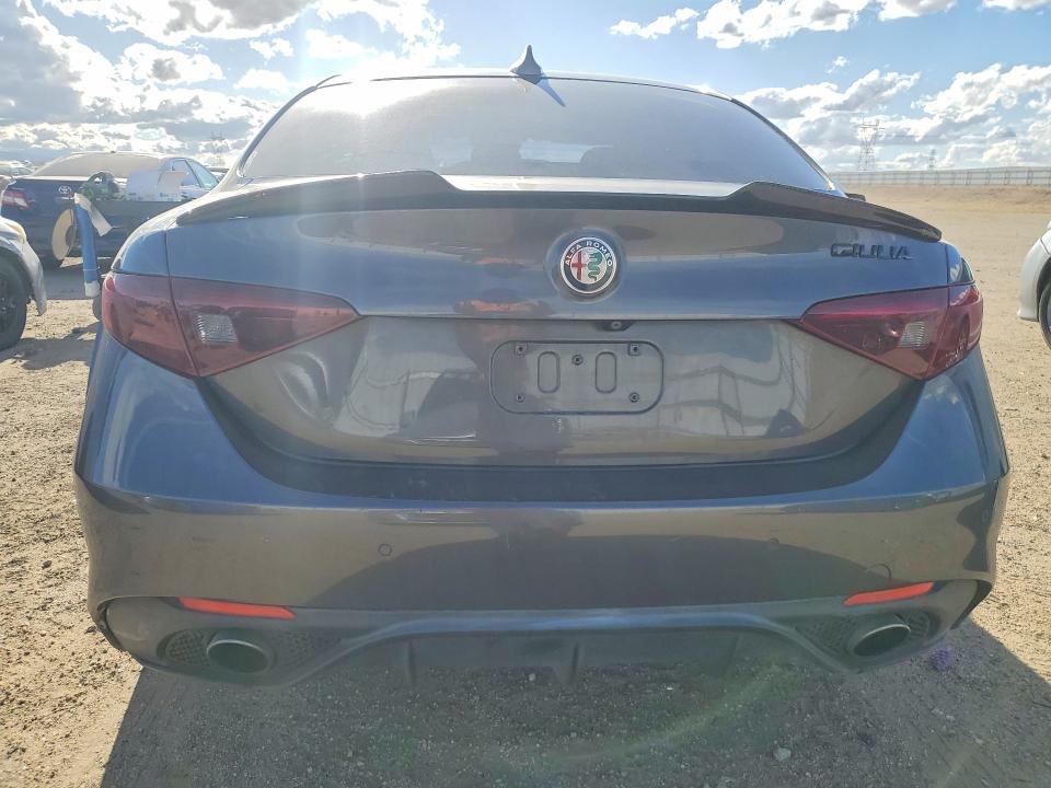 Aukcja sprzedaży 2018 Alfa Romeo Giulia, vin: ZARFAEBNXJ7592504, numer aukcji: 49636606