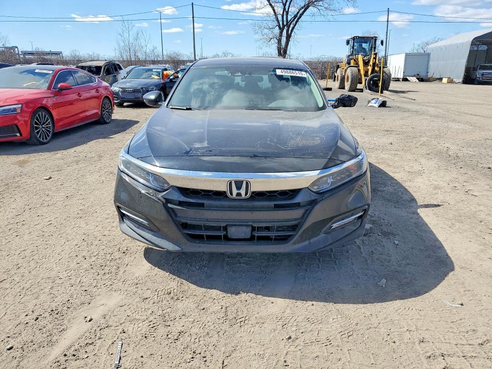 Продажа на аукционе авто 2018 Honda Accord, vin: 1HGCV3F76JA800156, номер лота: 49886516