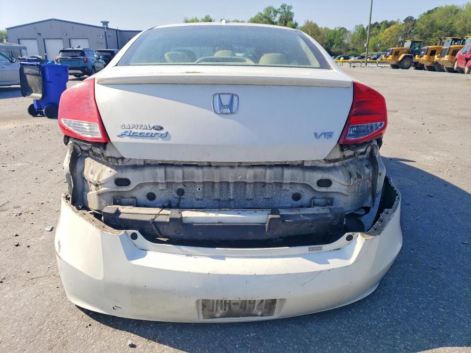 48095446 :رقم المزاد ، 1HGCS2B82CA000703 vin ، 2012 Honda Accord مزاد بيع