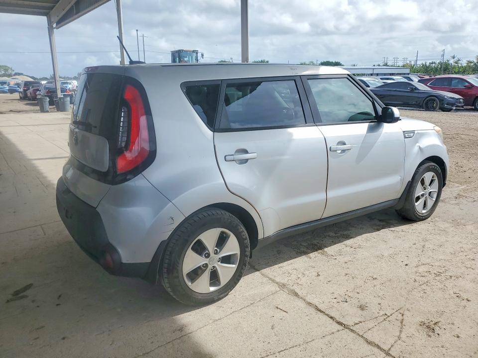 48673136 :رقم المزاد ، KNDJN2A26F7777171 vin ، 2015 Kia Soul مزاد بيع