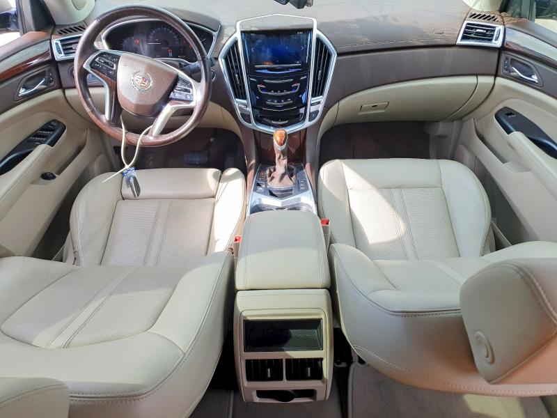 49560796 :رقم المزاد ، 3GYFNBE3XFS560744 vin ، 2015 Cadillac Srx مزاد بيع