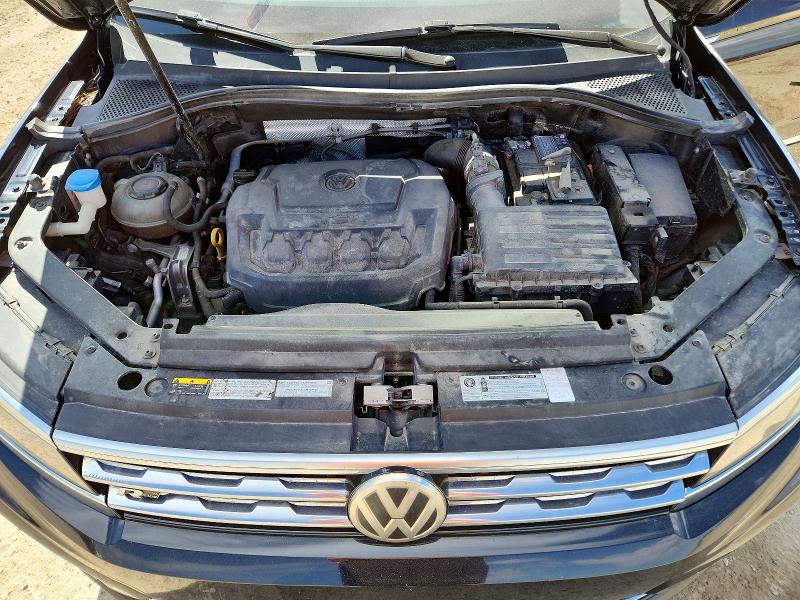 50074556 :رقم المزاد ، 3VV4B7AX5JM211856 vin ، 2018 Volkswagen Tiguan مزاد بيع