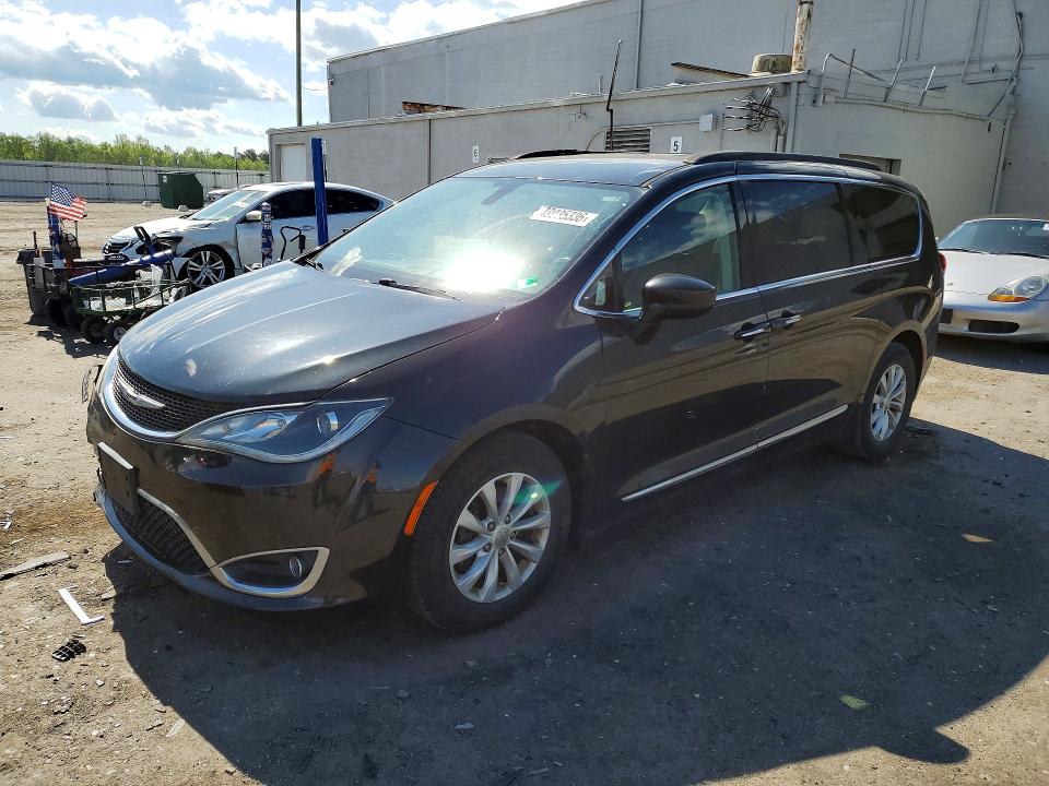 49935336 :رقم المزاد ، 2C4RC1BG3HR532780 vin ، 2017 Chrysler Pacifica مزاد بيع