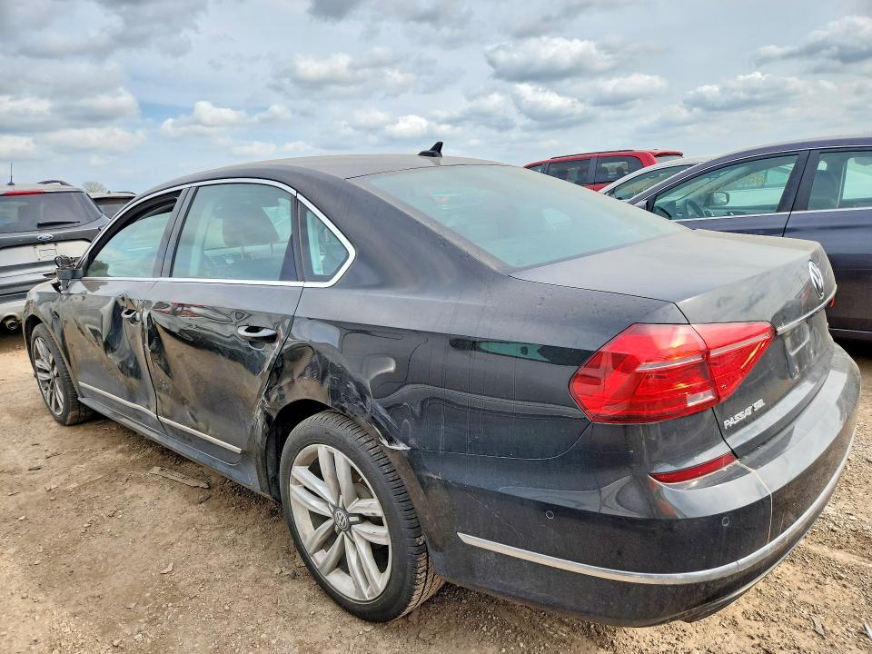 49590476 :رقم المزاد ، 1VWCM7A38GC057524 vin ، 2016 Volkswagen Passat مزاد بيع