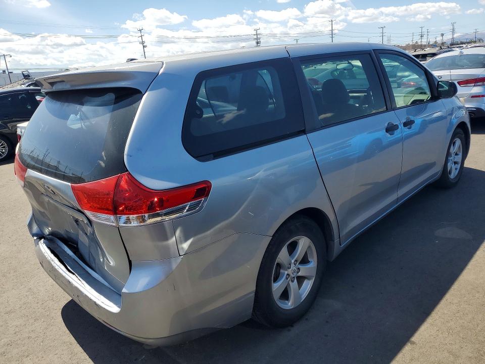 Продажа на аукционе авто 2011 Toyota Sienna, vin: 5TDZK3DC1BS072400, номер лота: 50392626