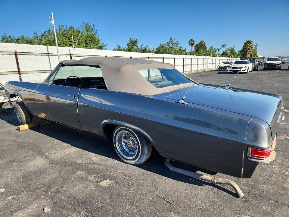 Продажа на аукционе авто 1966 Chevrolet Impala, vin: 164676S261422, номер лота: 49449586